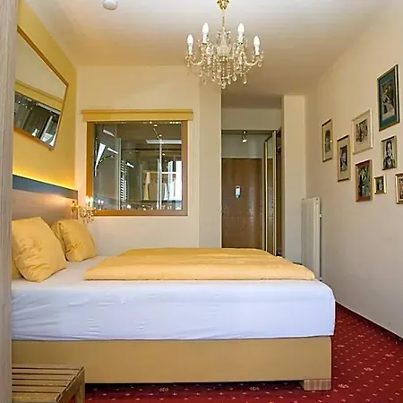 Hotel Desiree - Garni - Adults Only 3*