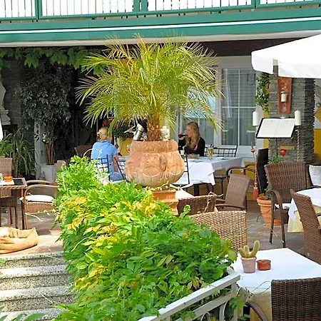 Hotel Desiree - Garni - Adults Only 3*