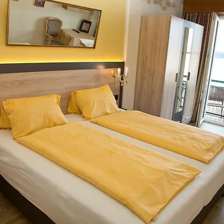 Desiree - Garni - Adults Only