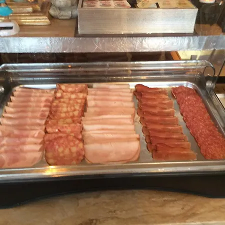 ديزريه - غارني - للبالغين فقط فندق