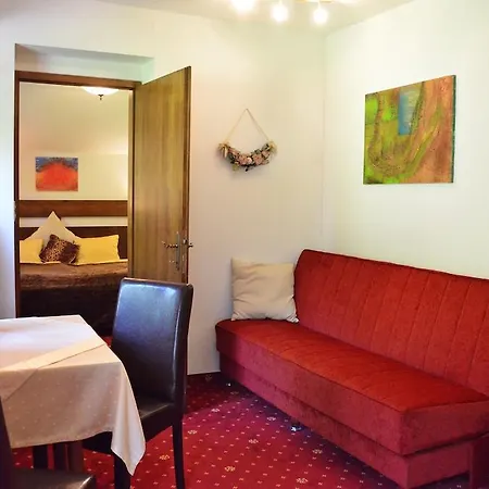 Desiree - Garni - Adults Only 3*