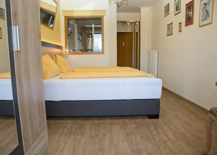 Desiree - Garni - Adults Only