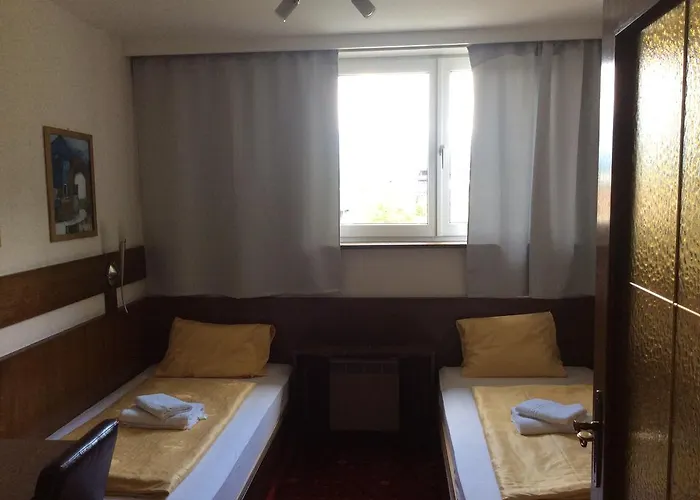 Desiree - Garni - Adults Only