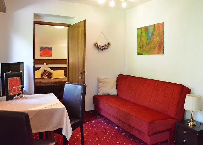 Desiree - Garni - Adults Only 3*